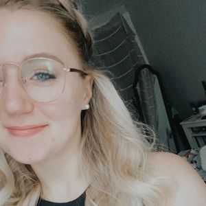 Meet your Posher, Mikayla